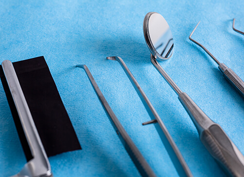 Orale Chirurgie in der Zahnarztpraxis Dr. Amann Nürnberg